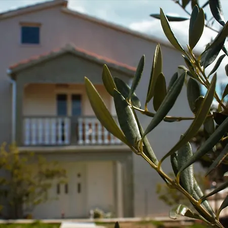 Apartamento Lucija 2 *