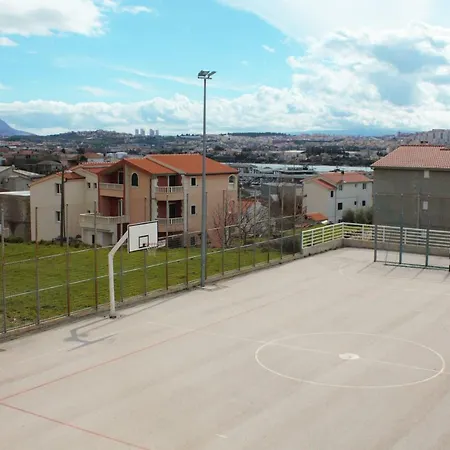 Apartamento Lucija 2 *